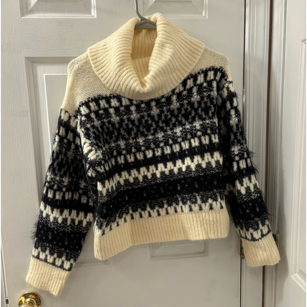 Universal thread size small fuzzy and warm